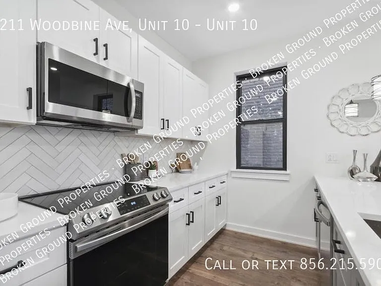 6211 Woodbine Ave #10 — Photo 9
