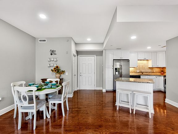 3rd image of 20971 Shoreline Ct APT 311