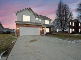 7148 N Chelmsford Dr, McCordsville, IN