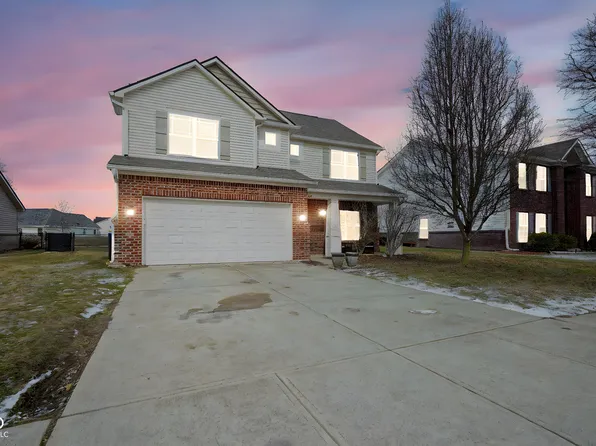 7148 N Chelmsford Dr, McCordsville, IN 46055