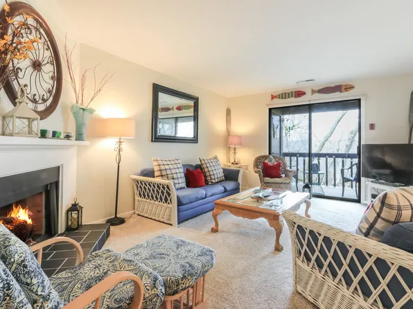 30 Driftwood Ct #30C, Williams Bay, WI 53191