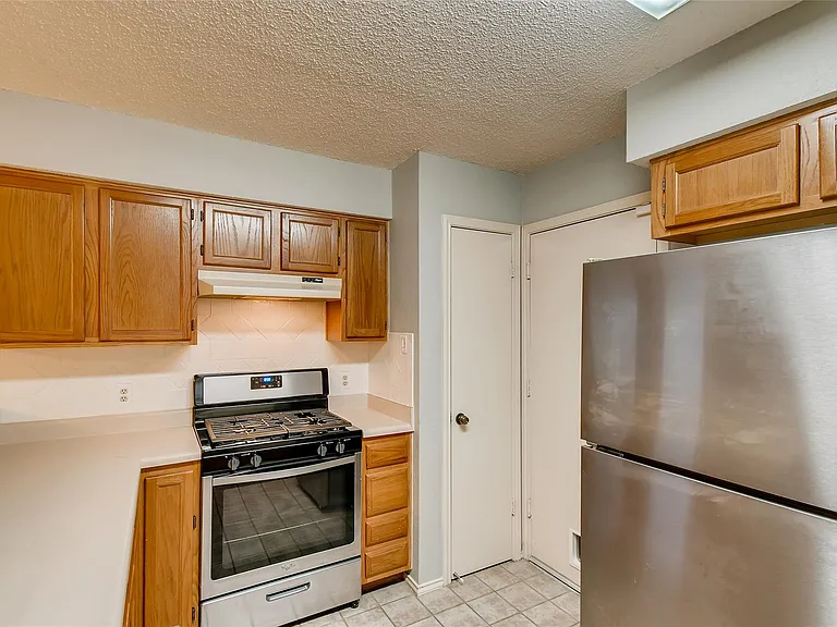 14008 Maricella Ln — Photo 6