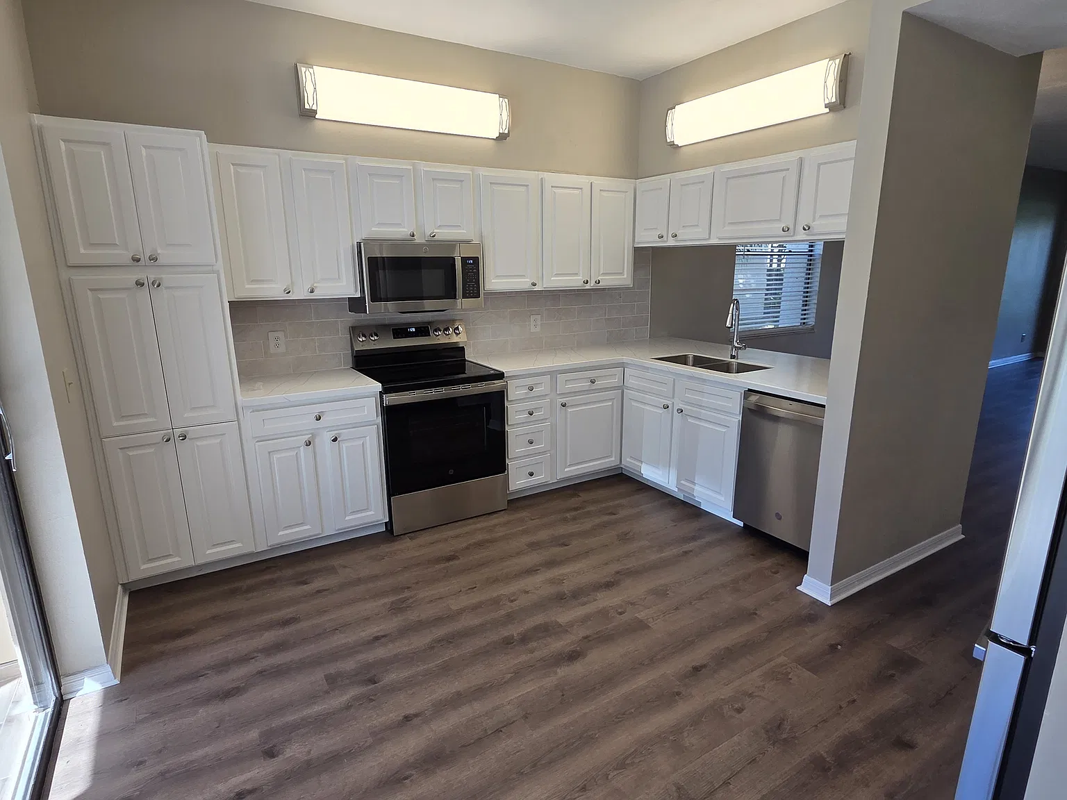 2 bed, 1450 sqft, $2,550 — Photo 3