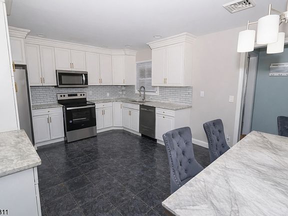 4th image of 16 Arthur Rd