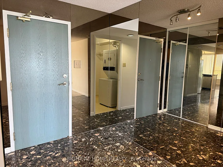 7300 Yonge St #1604 — Photo 9