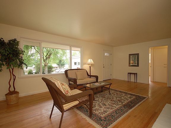 4th image of 13406 35th Ave NE