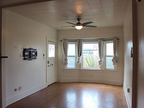 2nd image of 4483 Park Blvd #A