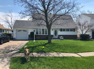 1121 Carter Dr, Grand Island, NY 14072