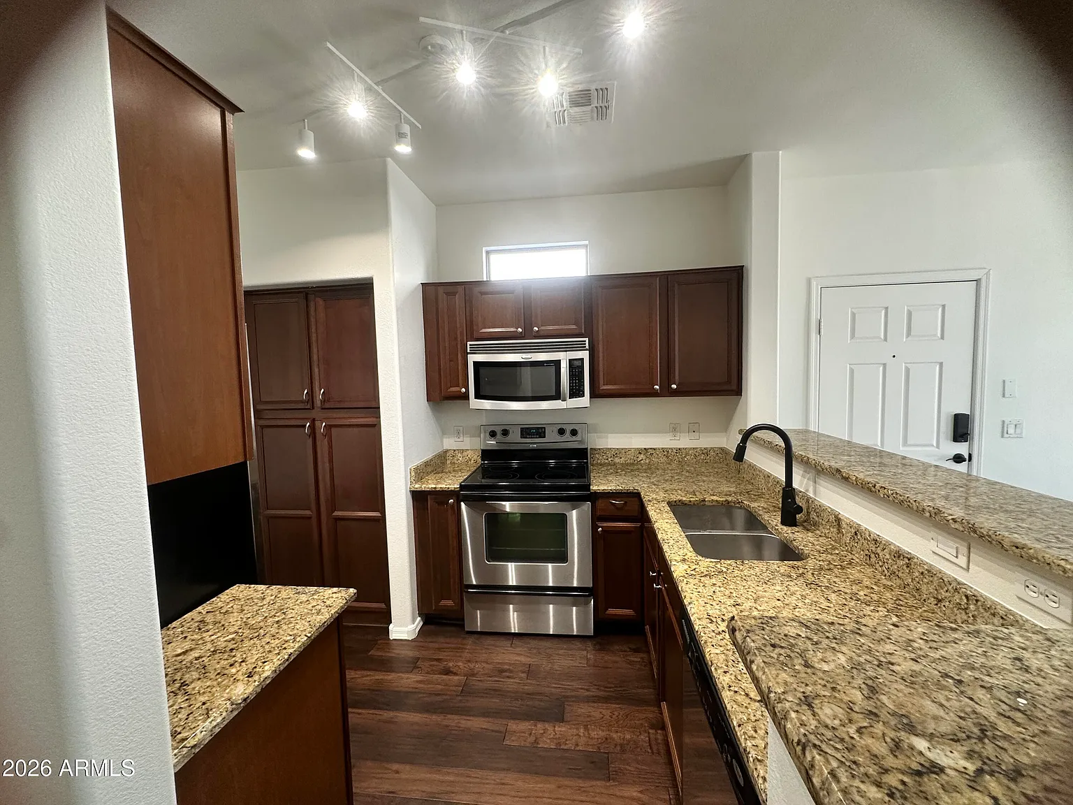 280 S Evergreen Rd — Photo 2