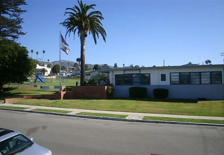 92 S Ann Street View of school from apartment 1_11262012