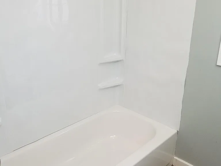 703 E Stewart St — Photo 8