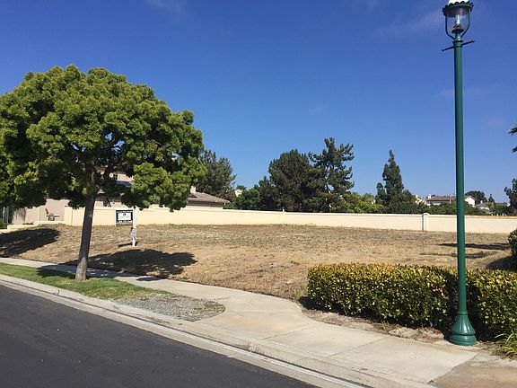 4th image of 403 Milagrosa Cir