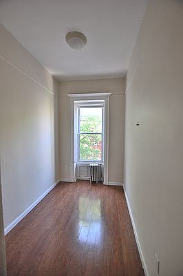 4th image of 564 Jefferson Ave Floor 2