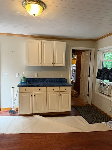 3 bed, 1.5 bath, $1,950 — Photo 4