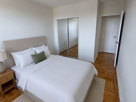 4th image of 1220 Bayview Ave #604