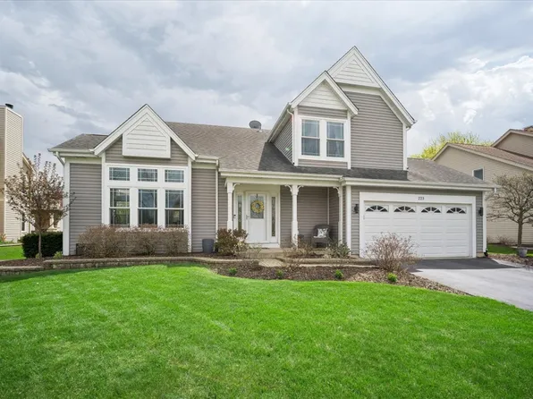223 Shawnee Cir, Bartlett, IL 60103