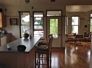 522 Springdale St APT 202, Mount Horeb, WI 53572