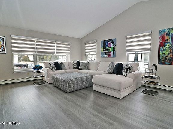 5th image of 12 Winterton Drive