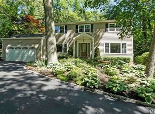95 Flower Hill Rd, Huntington, NY 11743