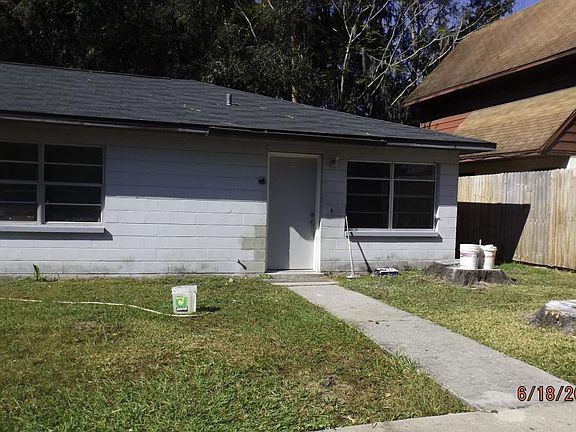 Small front and back yards