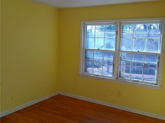5th image of 3825 3rd Ave