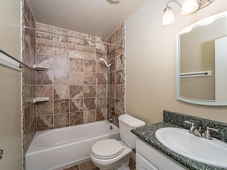2162 Sweetbriar Rd — Photo 18