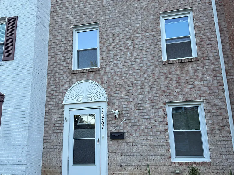 16707 Chowning Ct — Photo 1