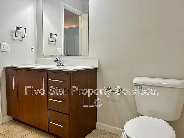 1408 School House Ln — Photo 15