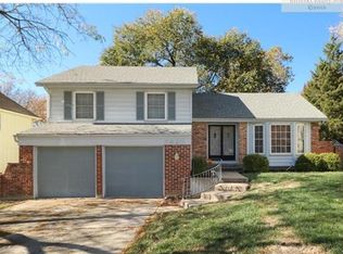 7920 Gillette St, Lenexa, KS 66215