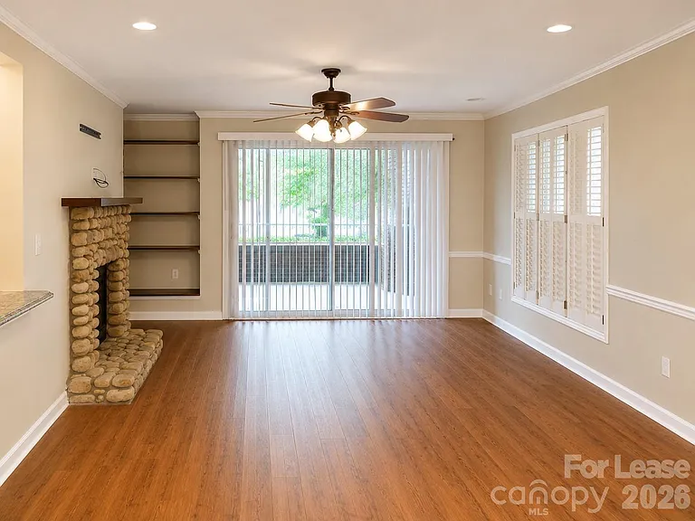 1109 E Morehead St #10 — Photo 6