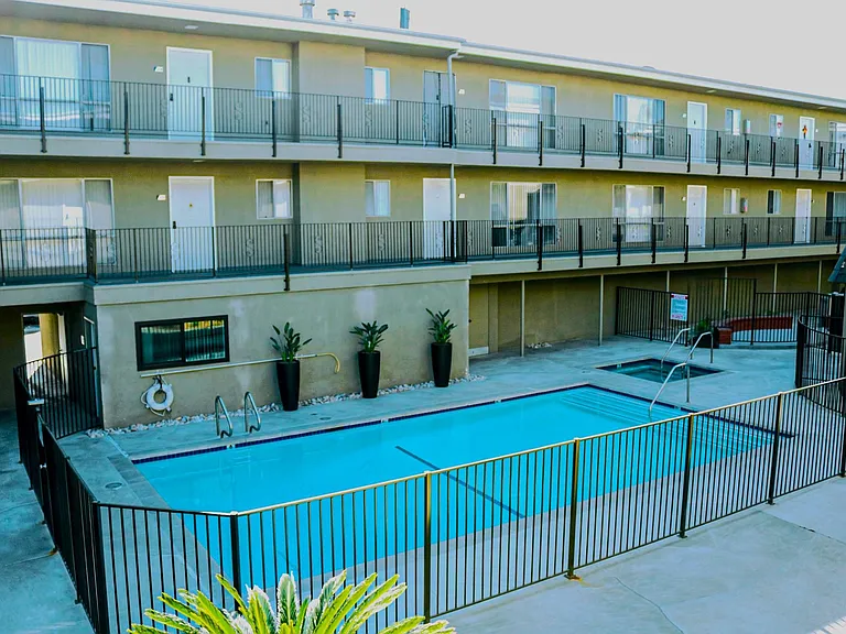 Devington Apartments — Photo 10