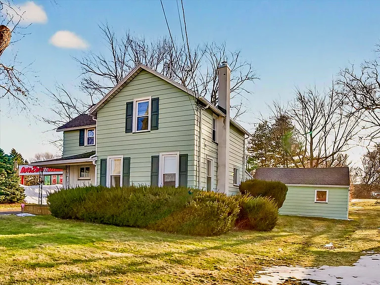 3 bedroom 1 bath in Webster Schools