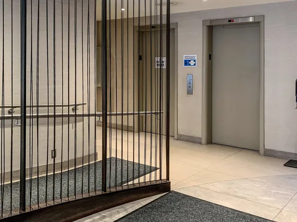 251 East 32nd Street image 6 of 15