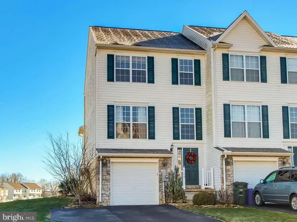 1192 Ledge Dr, York, PA 17408