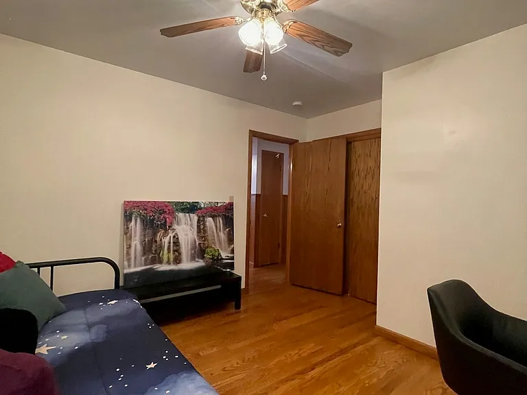 1501 W Foster Ave — Photo 20