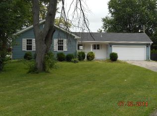 28W270 Robin Ln, Northwoods, IL 60185