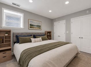 728 W Addison St APT G, Chicago, IL 60613