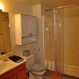 5th image of 226 Taft Ct