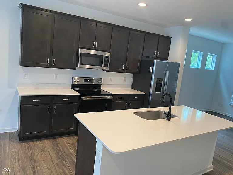 326 Warman Ave — Photo 12
