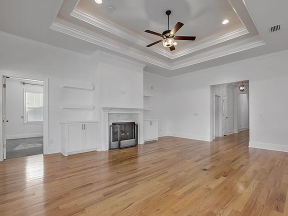 5th image of 5700 Village Ridge Ln