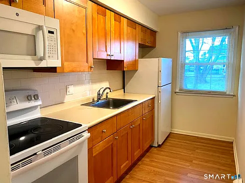 185 Scott Rd #3A — Photo 3