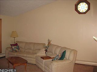 3rd image of 15625 Oakdale St