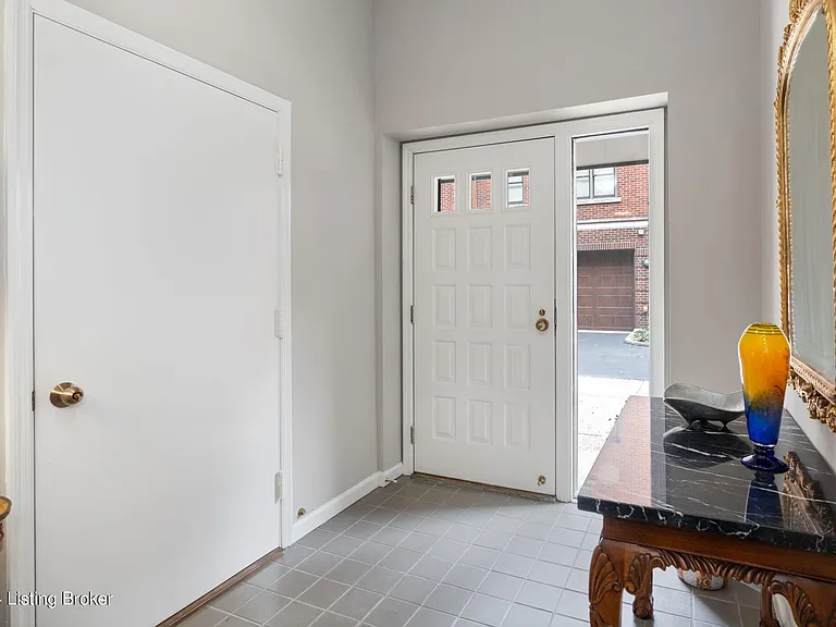 638 S 2nd St #1 — Photo 7