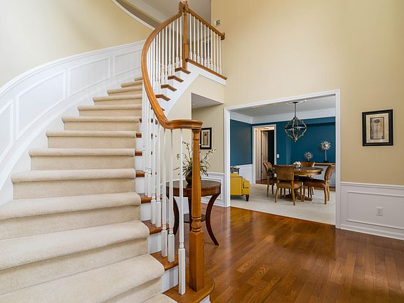 4th image of 4949 Lexington Ct