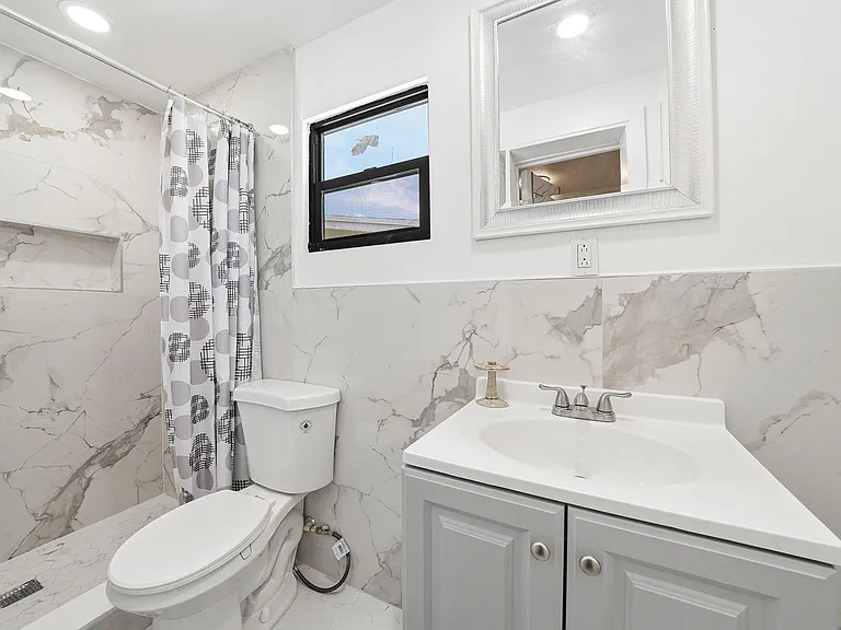 1320 SW 34th Ave #2 — Photo 13