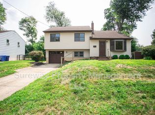 22 Tinker Dr, Mount Holly, NJ 08060