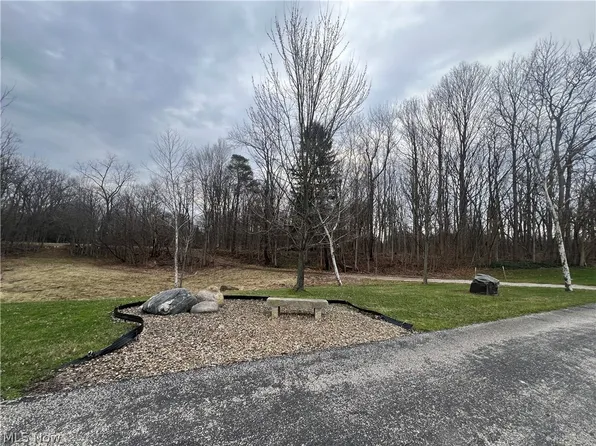 691 Som Center Rd, Mayfield, OH 44143