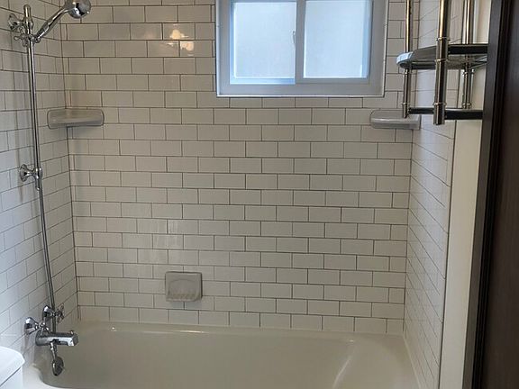 5th image of 2045 Lewis Dr