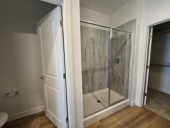5th image of 10530 W Hammer Ln #10547