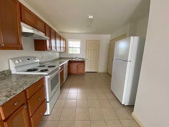 4th image of 3906 E 11th St #A